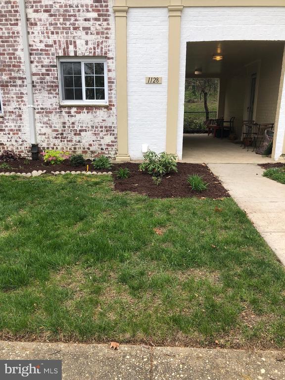 Primary Photo - 1128 Valley Dr