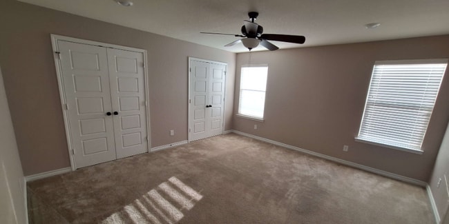 Building Photo - 9619 Pleasanton Blf