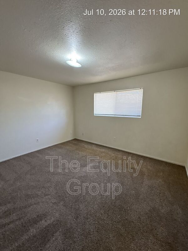 Building Photo - 81 E Hazelwood Dr