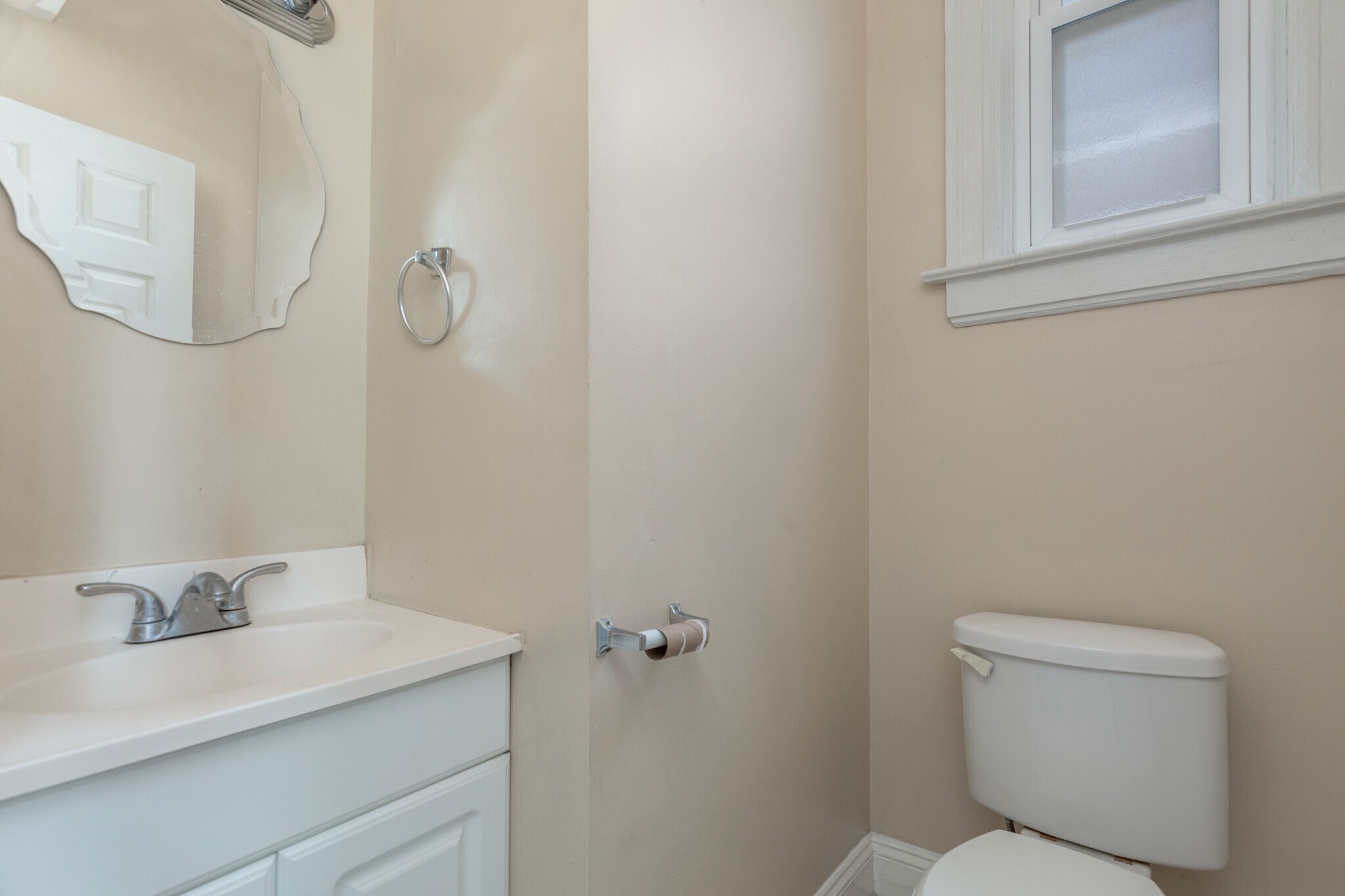 Building Photo - 6010 Washington Blvd