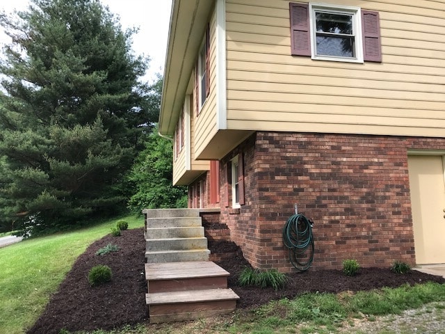 Building Photo - Student-friendly Split Level Home Located off Brown's Chapel Road