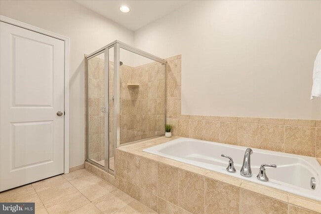 Building Photo - 42211 Yancey Terrace