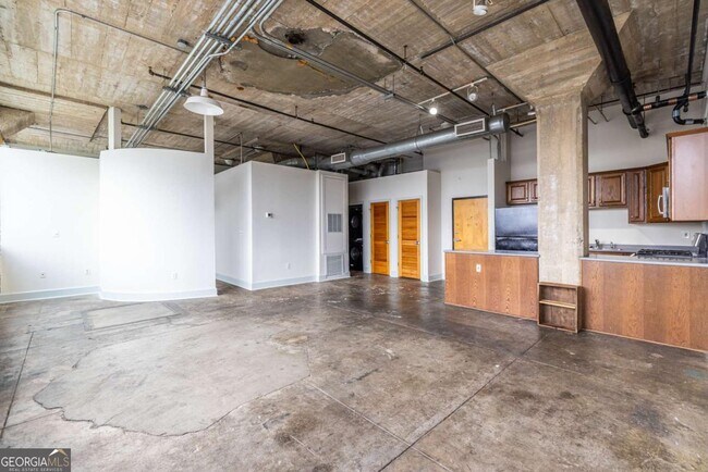 Building Photo - 505 Whitehall St SW