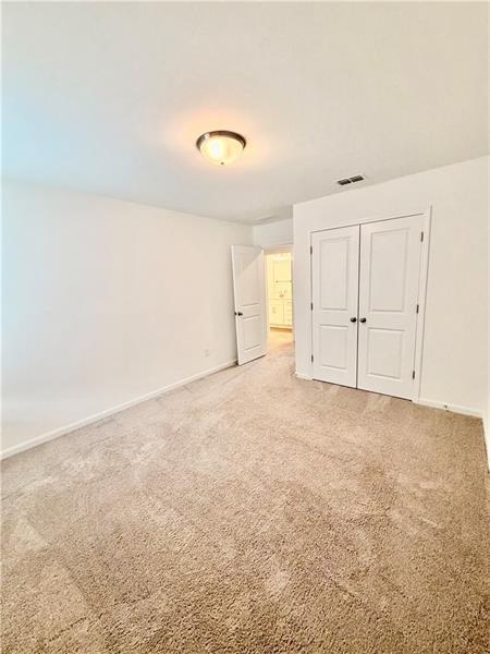Building Photo - 215 Foxhill Dr