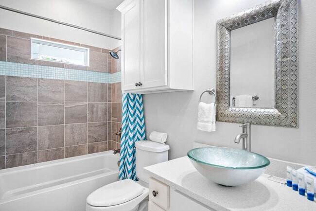 Building Photo - 156 Royal Sands Blvd