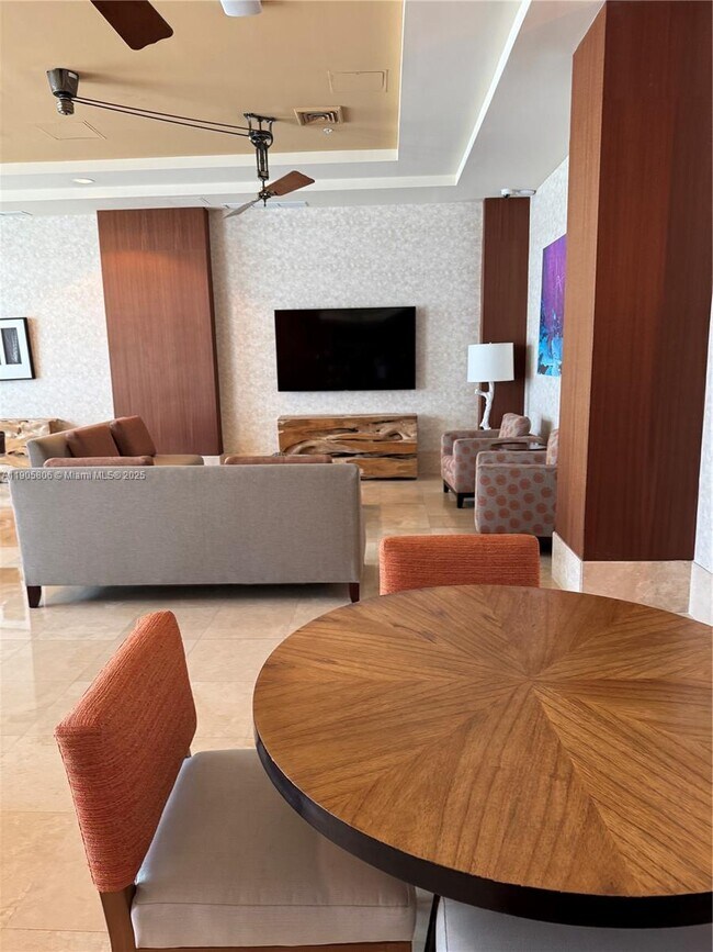 Building Photo - 1945 S Ocean Dr