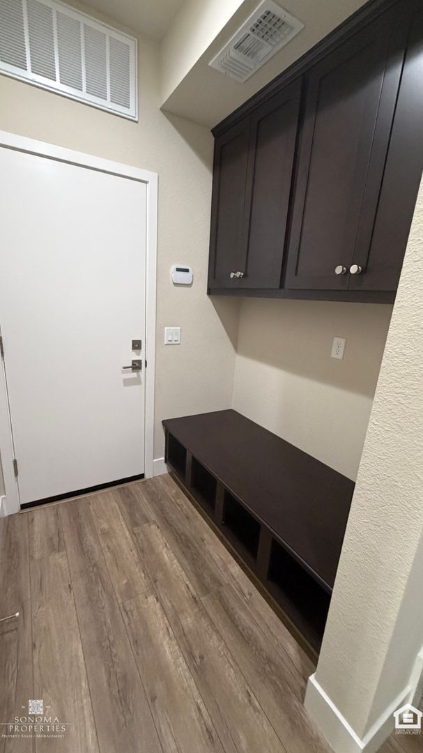 Building Photo - Modern 3-Story Living in Santa Rosa - Available Now!