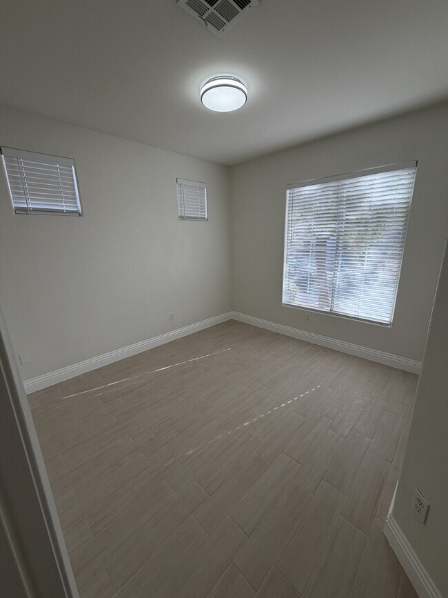 Building Photo - 202 Waterton Lakes Ave