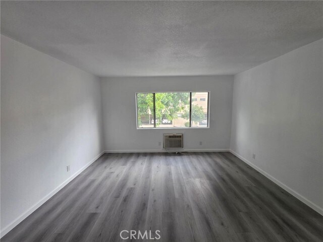 Building Photo - 476 E Palm Ave