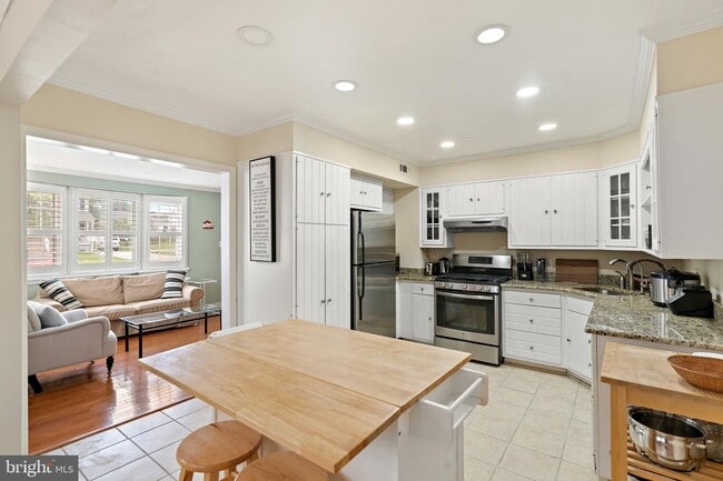 Building Photo - 3146 Headrow Ln