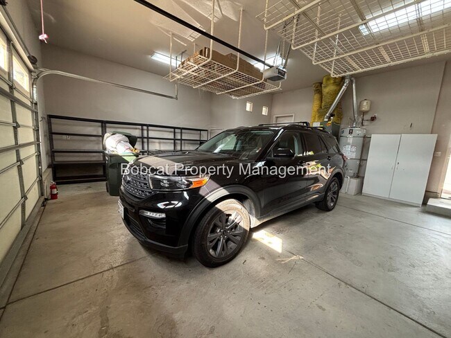 Building Photo - Golf Course Living with Mountain Views & Detached Casita