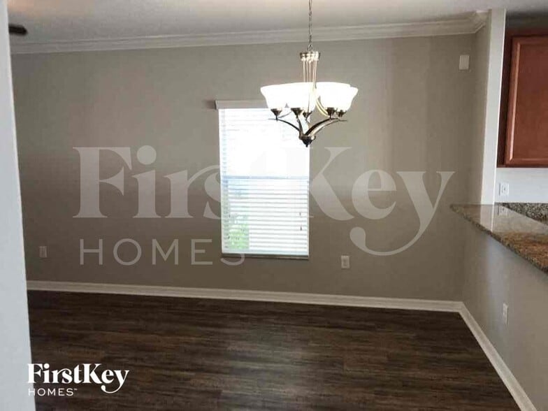 Building Photo - 1904 Hawks View Dr