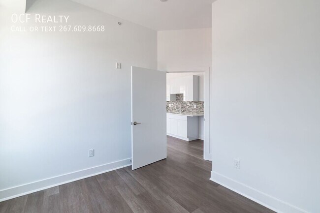 Building Photo - 813 N Broad St