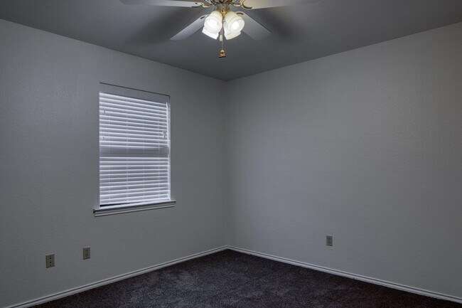 Building Photo - 109 Burwood Ln
