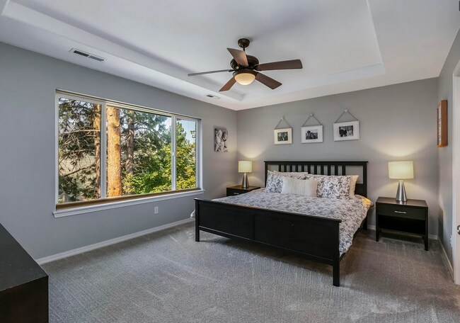 Building Photo - Gorgeous, Bright 4 Bedroom Home in SW Bend!