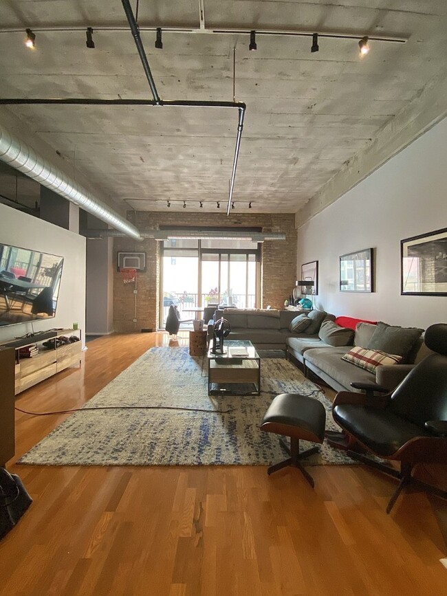 Building Photo - 1528 S Wabash Ave