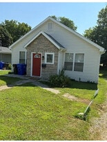 Front yard - 206 N Graham St