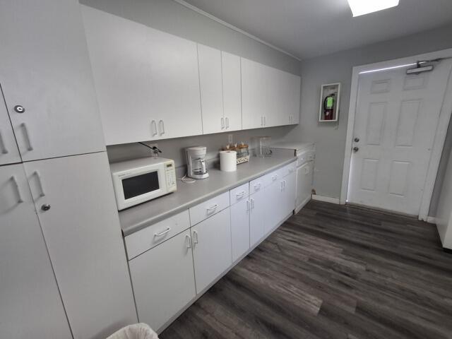 Building Photo - 6507 Winfield Blvd