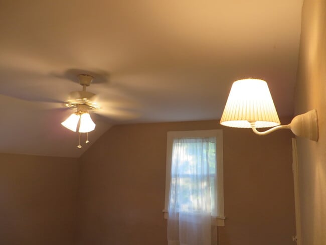 Building Photo - 1125 Wilt St