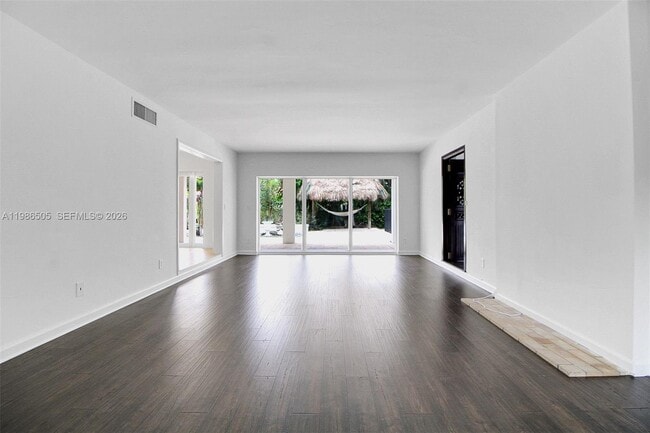 Building Photo - 6900 SW 104th St