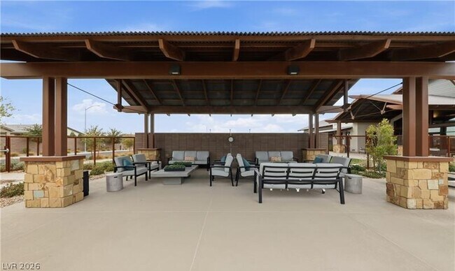 Building Photo - 2239 Arrington Ave