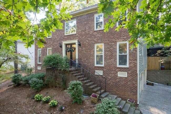 Building Photo - 2339 Milstead Cir NE