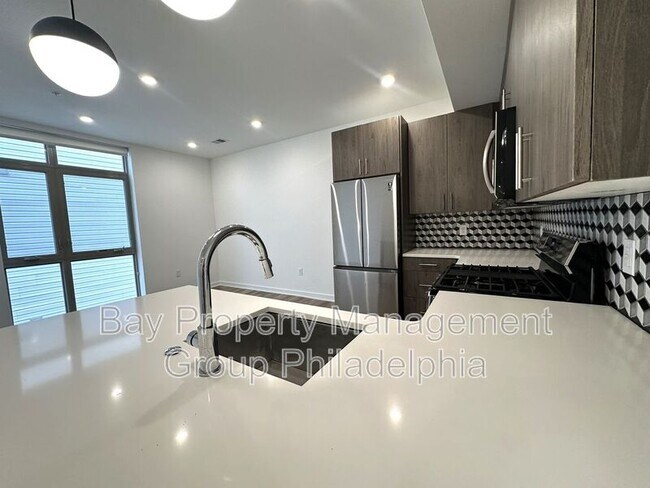 Building Photo - 2702 Frankford Ave