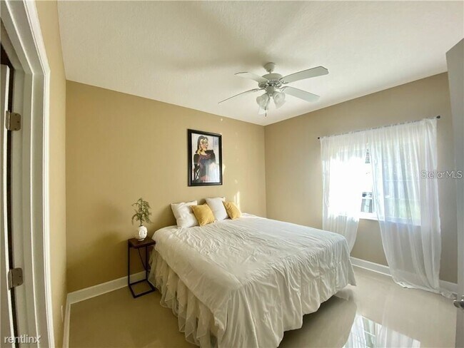 Building Photo - 3 br, 2 bath House - 1227 Teagan Way