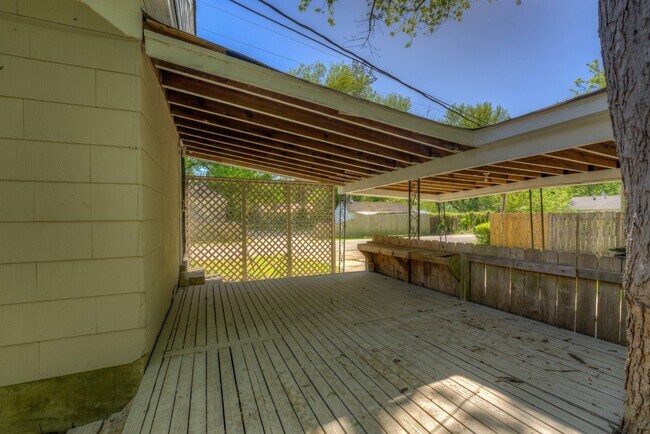Building Photo - Move-In Special: Qualified Tenants Get 50%...