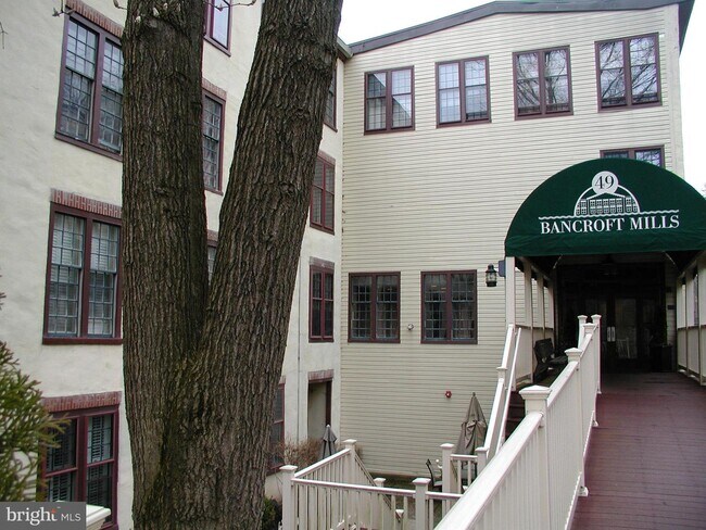 Building Photo - 49 Bancroft Mills Rd