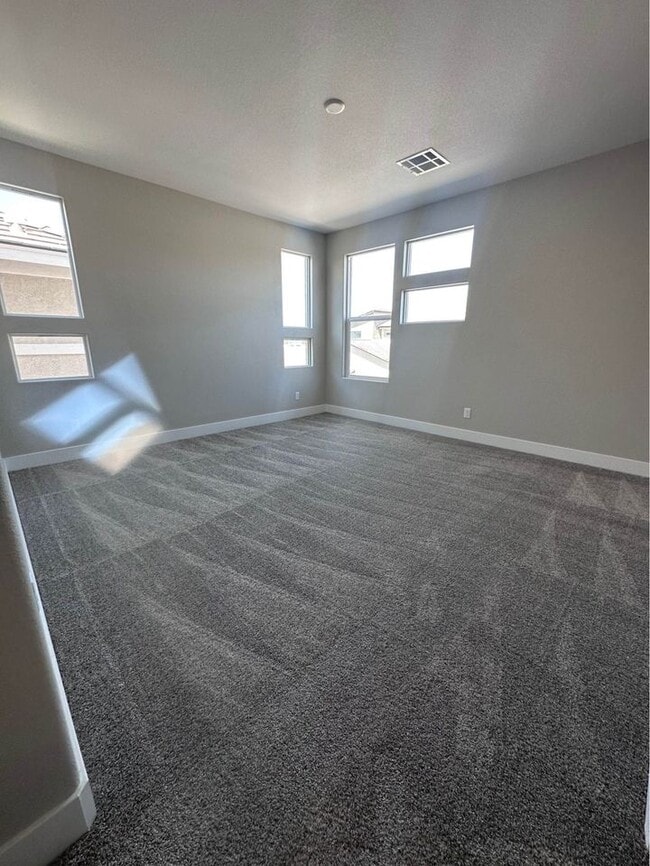 Building Photo - 678 Cottonwood Hill Pl