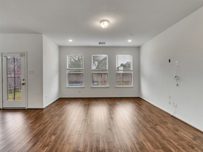 Building Photo - 2531 Sandbar Shark Ct