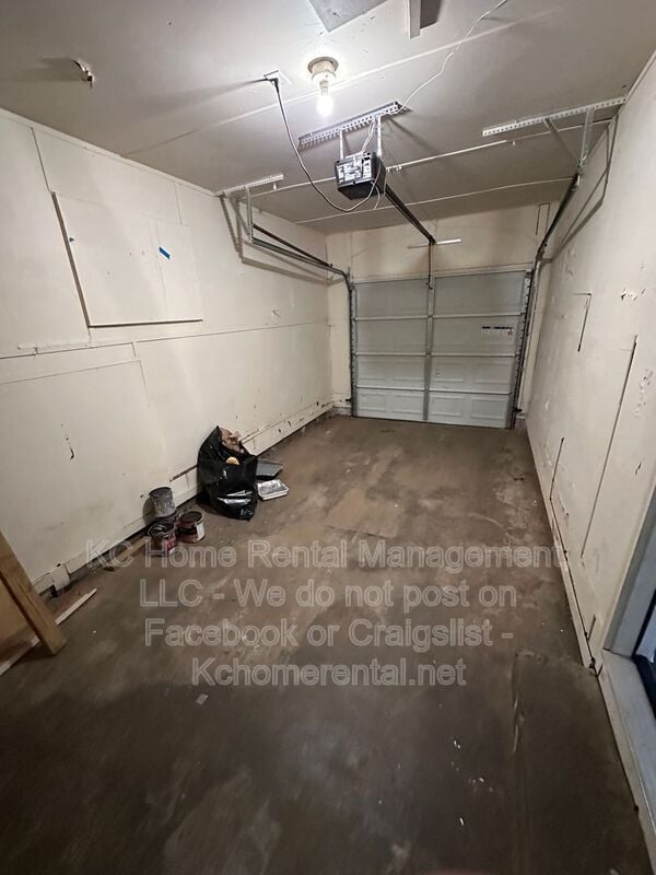 Building Photo - 11407 Delmar St