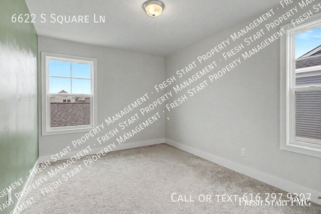 Building Photo - 6622 S Square Ln