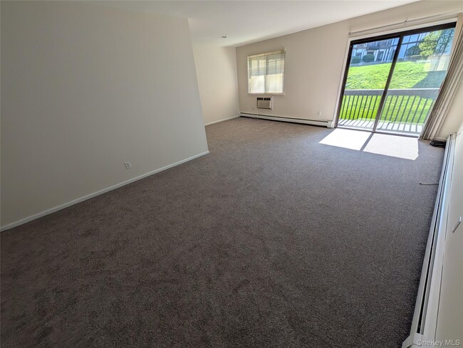 Building Photo - 9 Loudon Dr