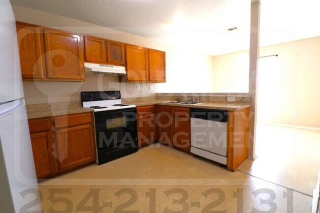 Building Photo - 3412 Cantabrian Dr