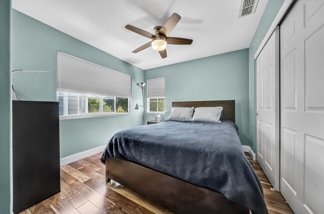 Building Photo - Beautifully updated 3-bedroom home close to shopping