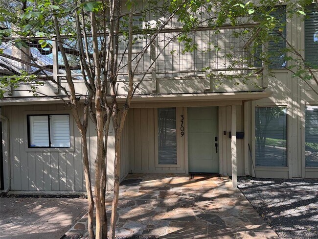Building Photo - 3709 Meredith St