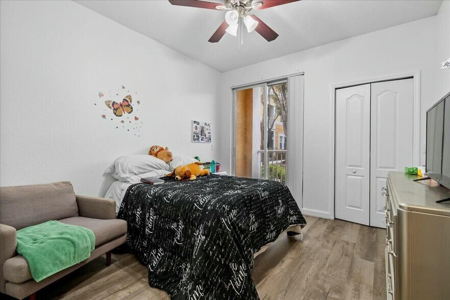 Building Photo - 1109 Shoma Dr