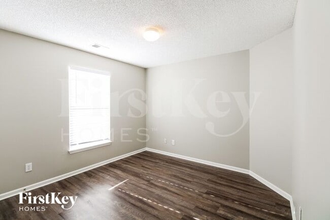 Building Photo - 909 NE 93rd Ct