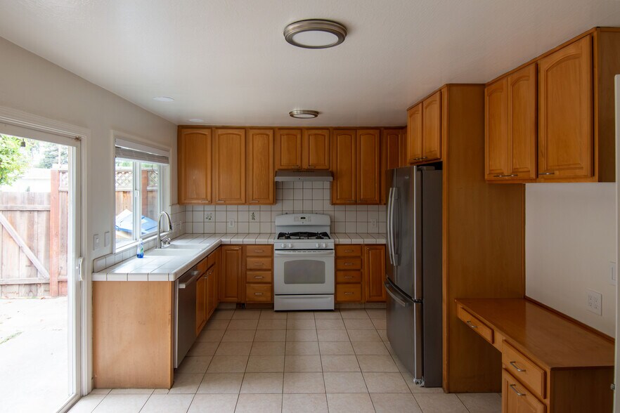 Building Photo - 1551 Minardi Ave