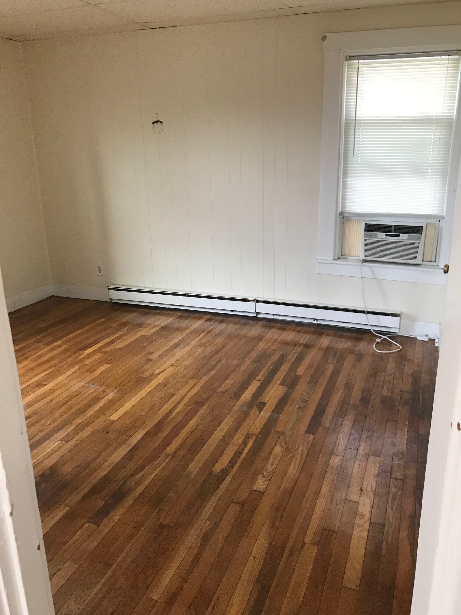 Building Photo - 479 N Main St