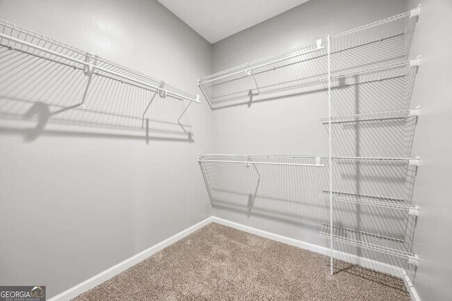 Building Photo - 326 Gary Cir