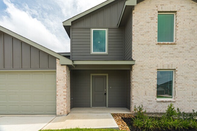 Building Photo - 40818 Hawthorne Glades St
