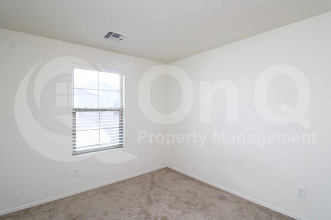 Building Photo - 222 N 56th Pl