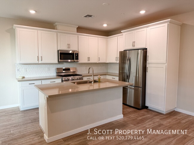 Building Photo - 4604 S Park Grove St