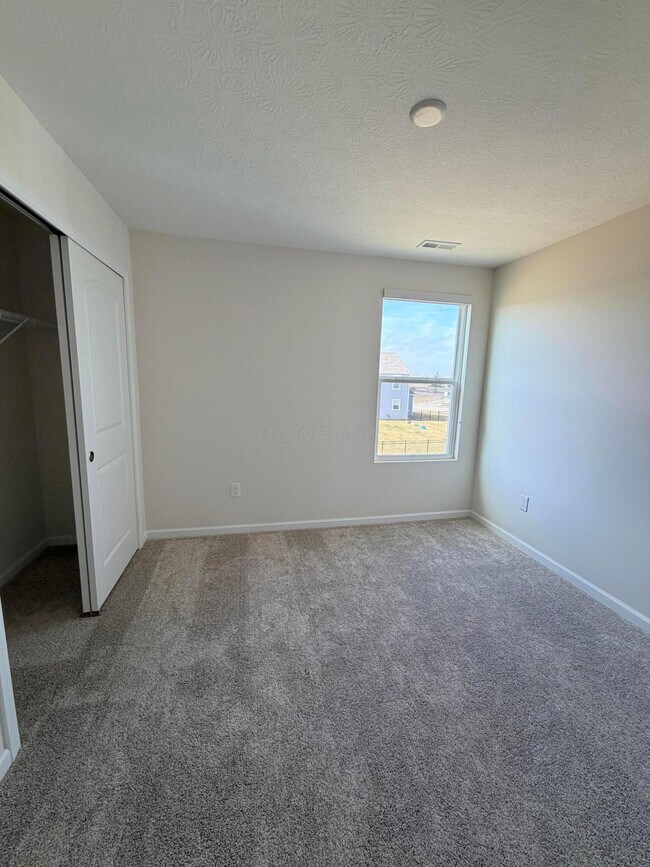 Building Photo - 1315 Red Tail Pl