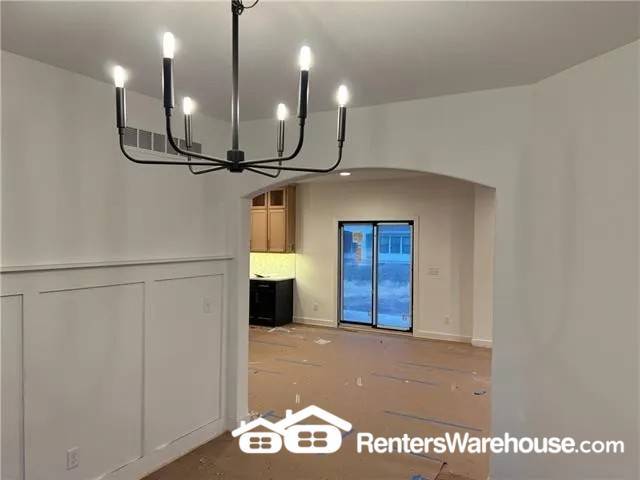 Building Photo - 4709 NE Freehold Dr