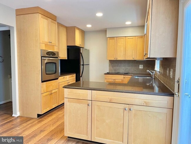 Building Photo - 13121 Memory Ln