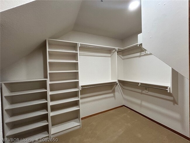 Building Photo - 1450 N Ulmer St
